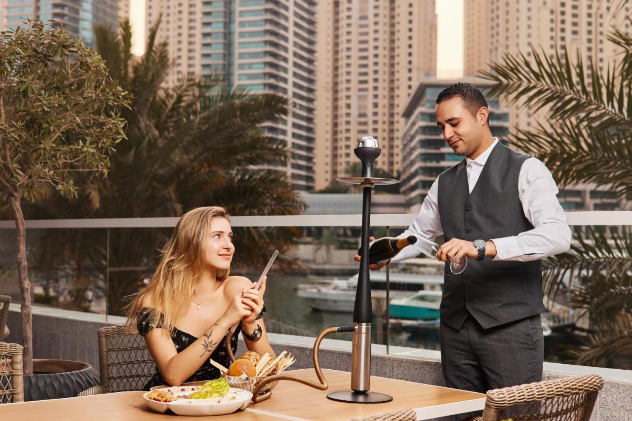 فندق كراون بلازا مرسى دبي المظهر الخارجي الصورة